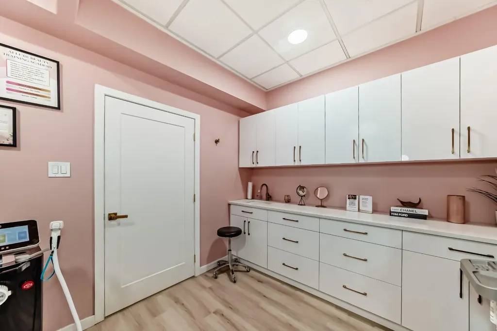 1015 Centre Street NW Calgary AB T2E 2P8