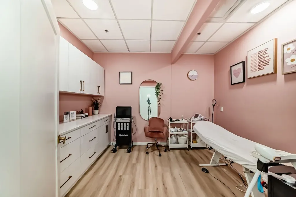 1015 Centre Street NW Calgary AB T2E 2P8
