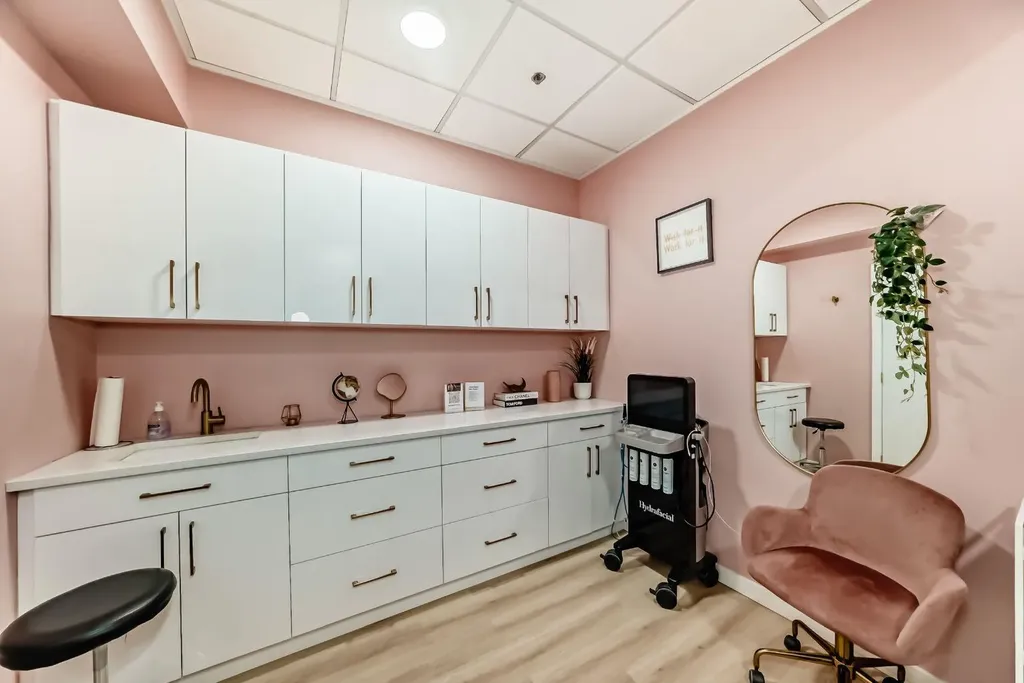1015 Centre Street NW Calgary AB T2E 2P8