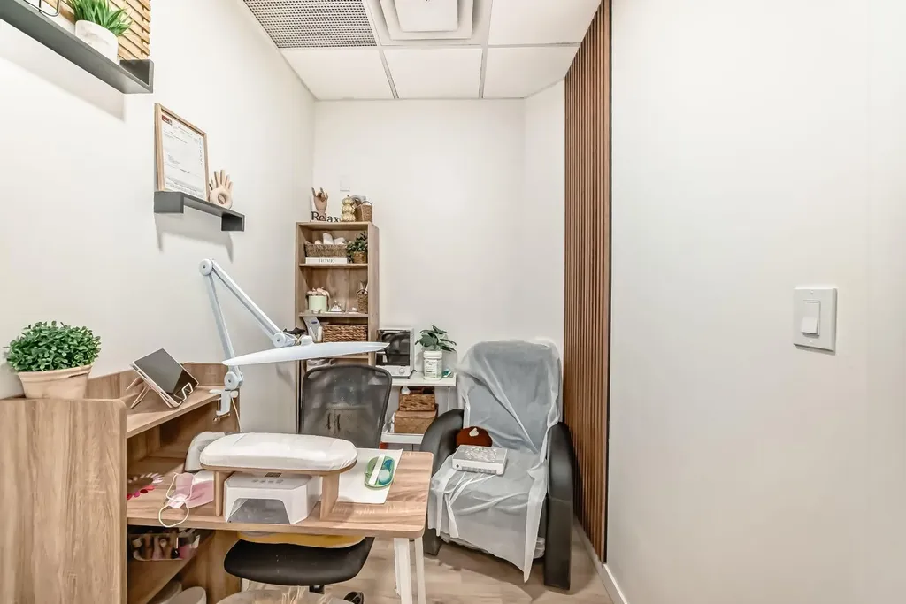 1015 Centre Street NW Calgary AB T2E 2P8