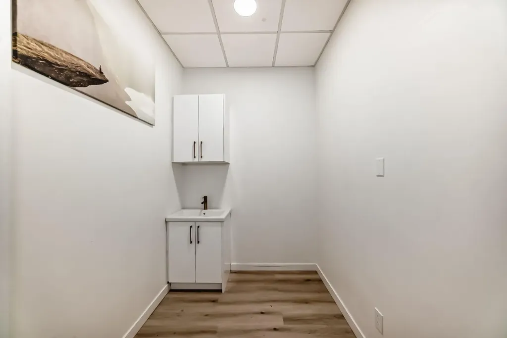 1015 Centre Street NW Calgary AB T2E 2P8