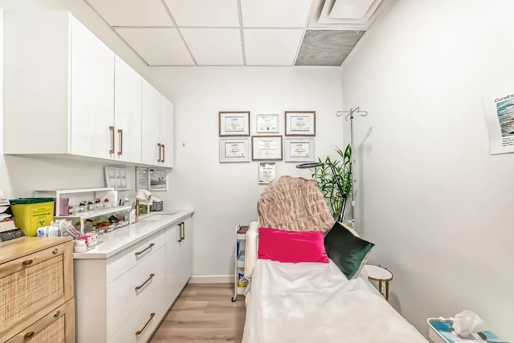 1015 Centre Street NW Calgary AB T2E 2P8