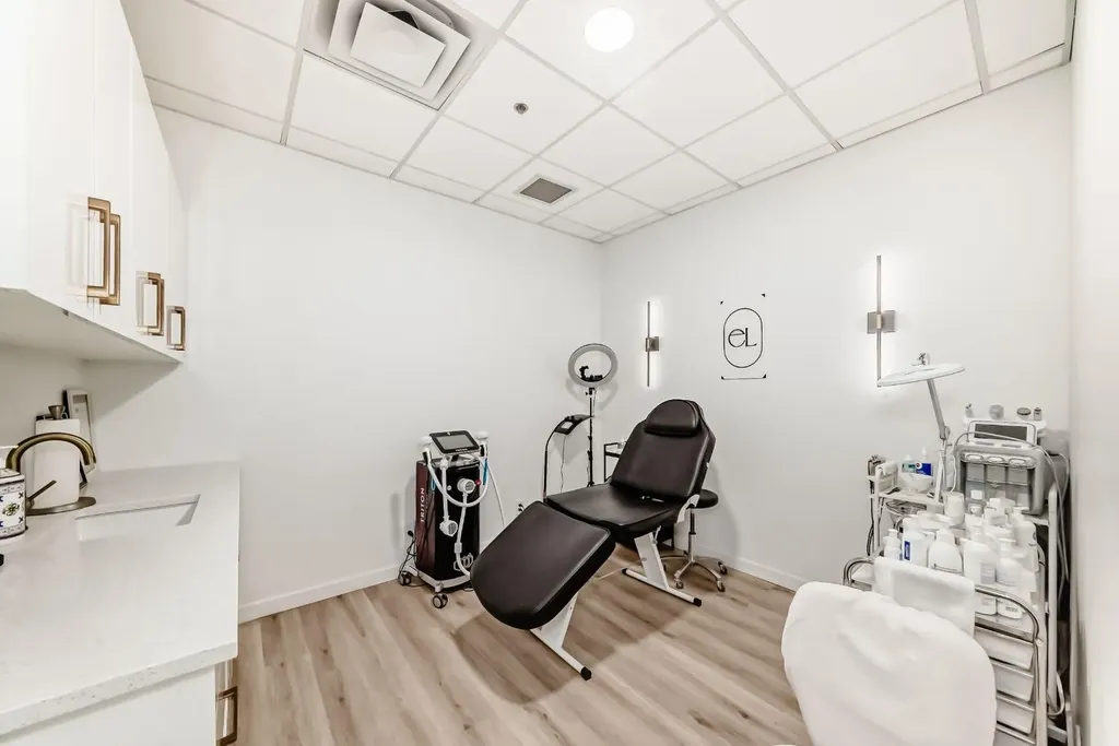 1015 Centre Street NW Calgary AB T2E 2P8