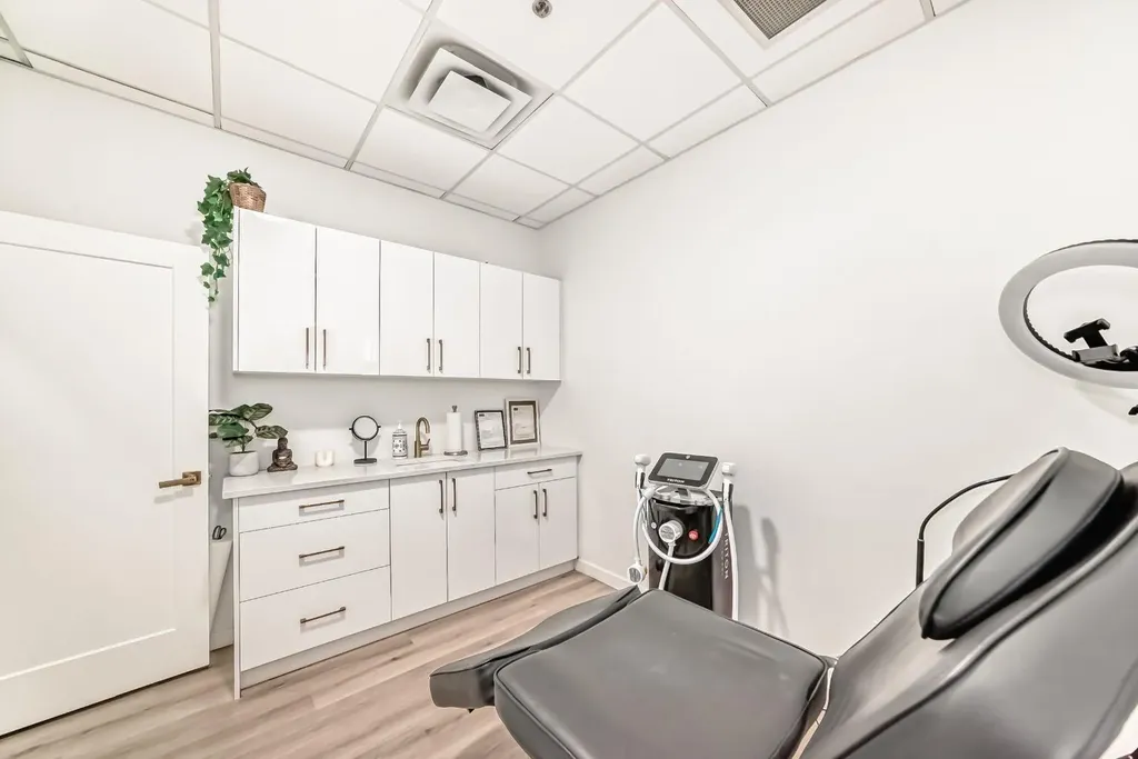 1015 Centre Street NW Calgary AB T2E 2P8