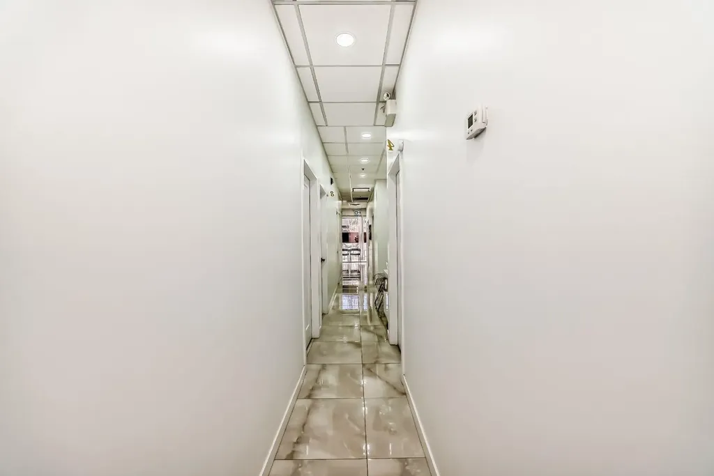 1015 Centre Street NW Calgary AB T2E 2P8