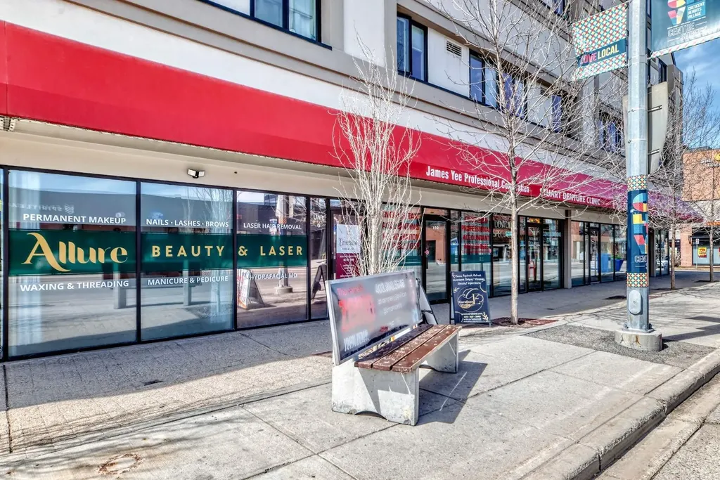 1015 Centre Street NW Calgary AB T2E 2P8