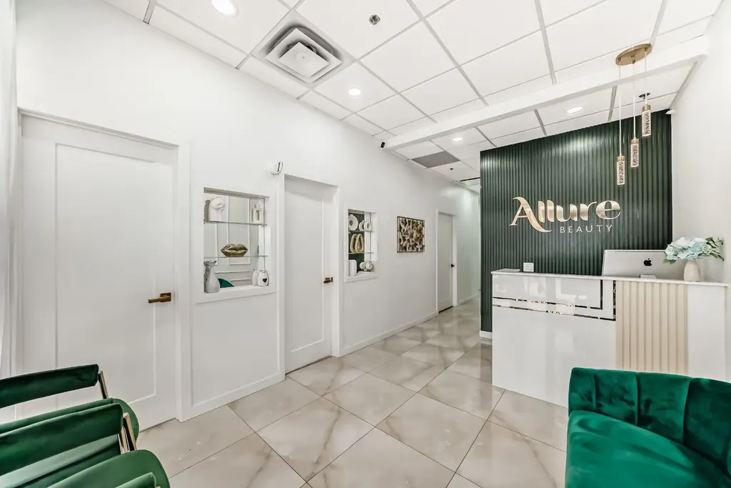 1015 Centre Street NW Calgary AB T2E 2P8