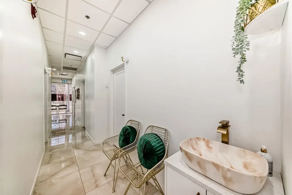 1015 Centre Street NW Calgary AB T2E 2P8