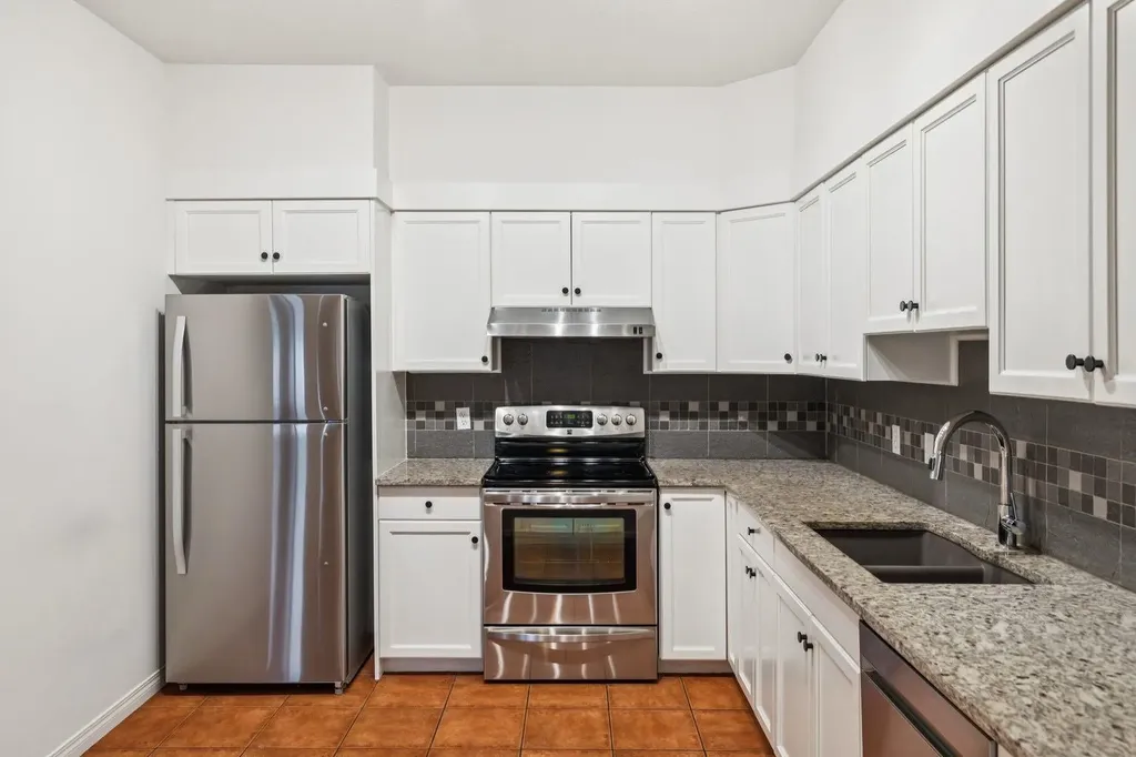 2134 Kensington Road NW Calgary AB T2N 3R7