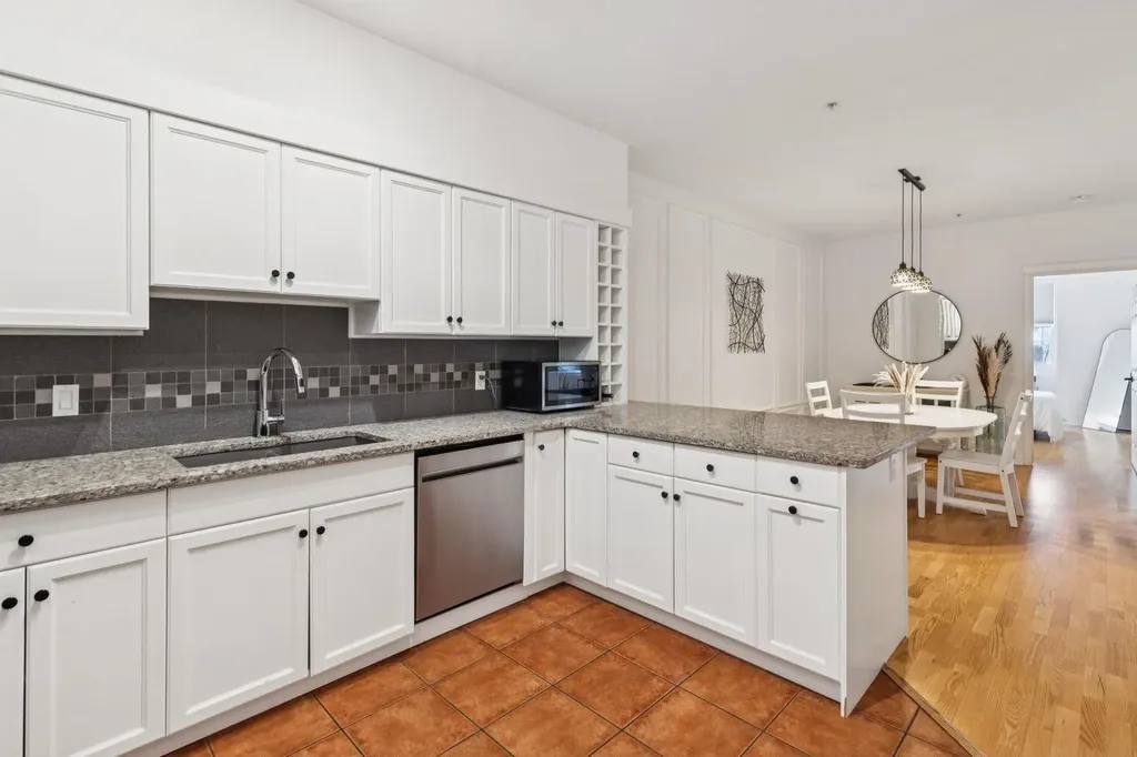 2134 Kensington Road NW Calgary AB T2N 3R7