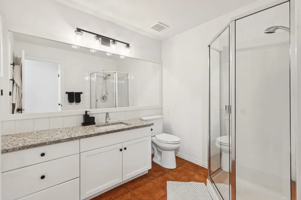 2134 Kensington Road NW Calgary AB T2N 3R7