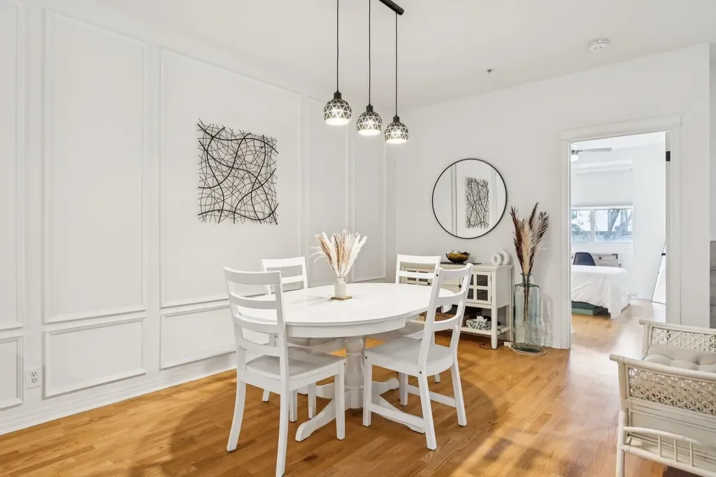 2134 Kensington Road NW Calgary AB T2N 3R7