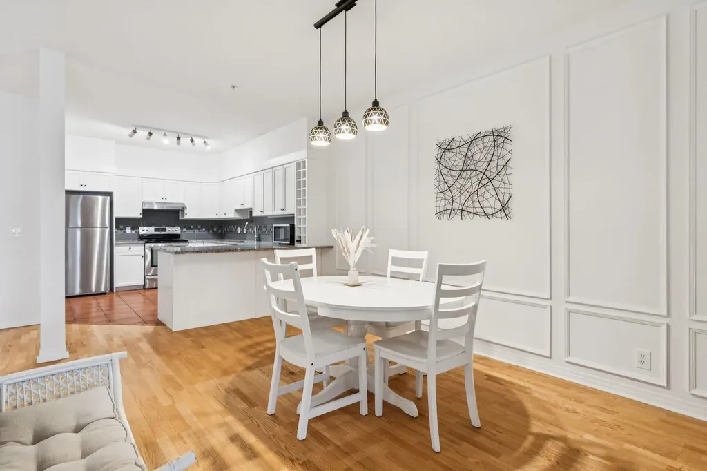 2134 Kensington Road NW Calgary AB T2N 3R7