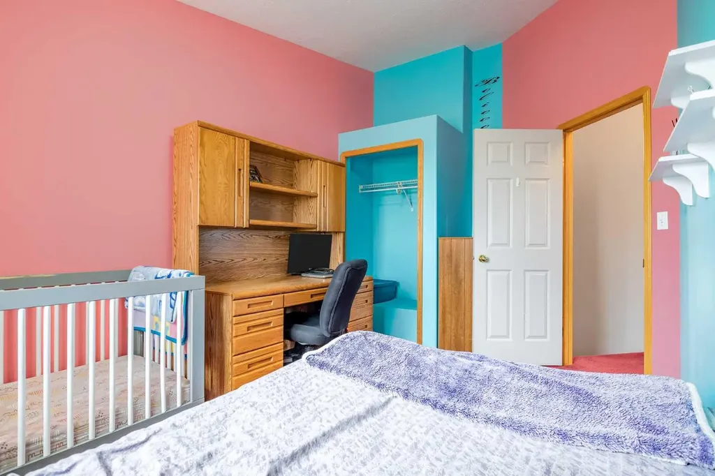 27 Upland Manor Brooks AB T1R 1L4