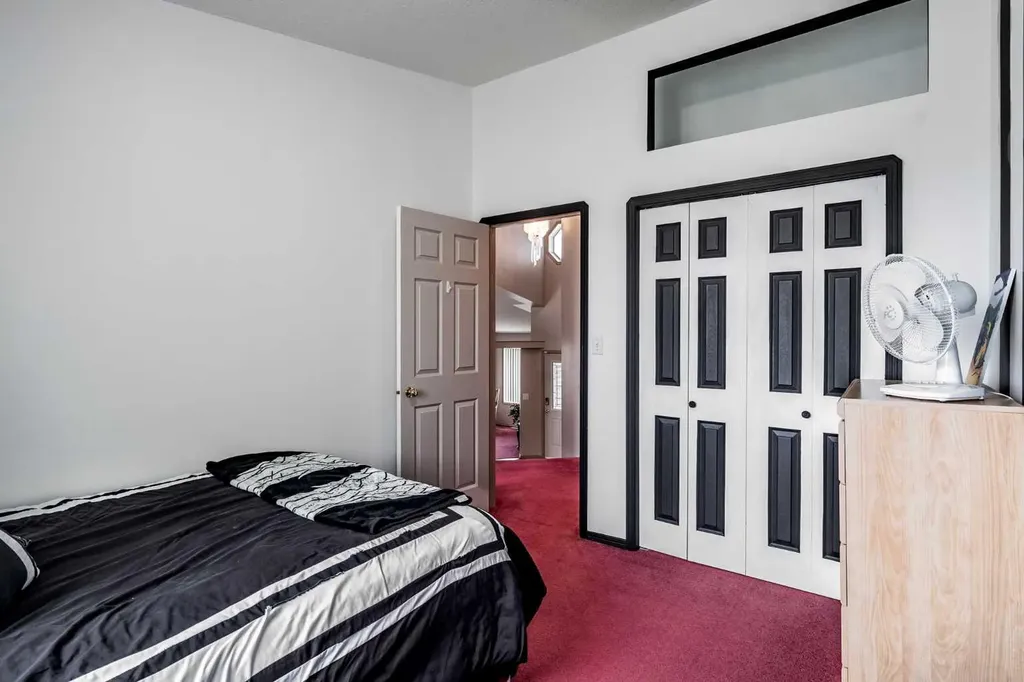 27 Upland Manor Brooks AB T1R 1L4