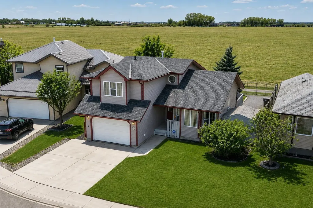 27 Upland Manor Brooks AB T1R 1L4