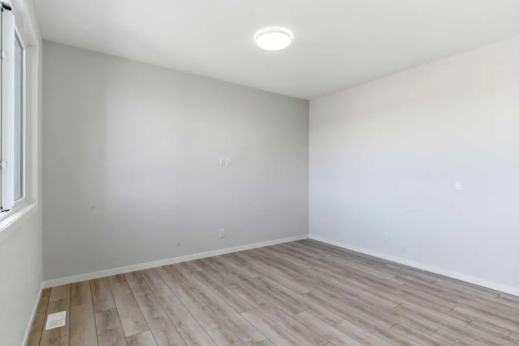 623 Buffaloberry Manor SE Calgary AB T3M 3Z2