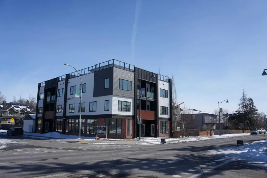 4740 Bowness Road Calgary AB T3B 0B4