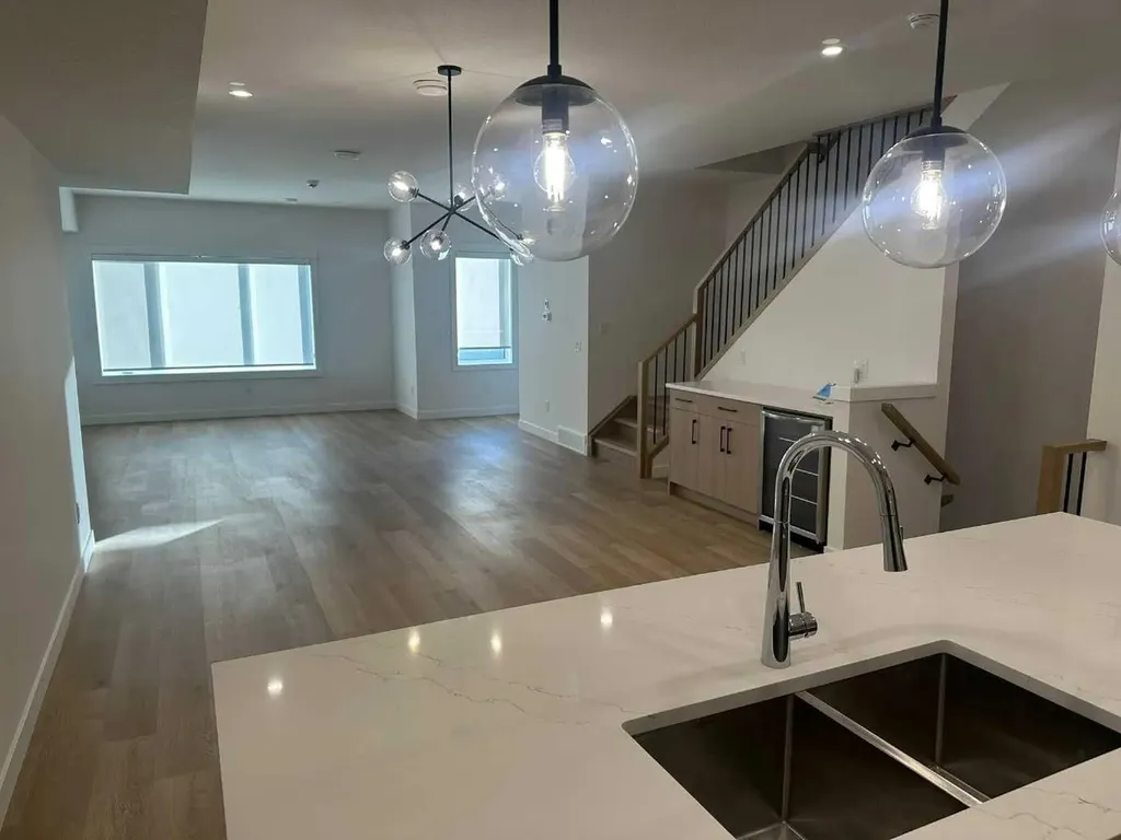 4740 Bowness Road Calgary AB T3B 0B4