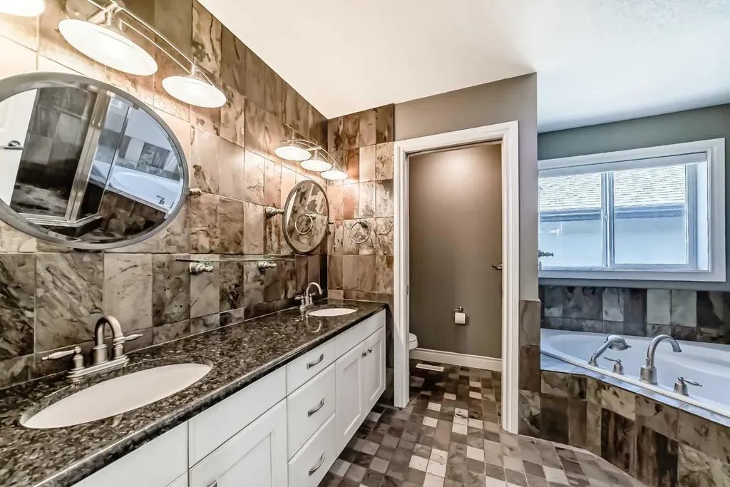 1444 40 Street SW Calgary AB T3C 1W7