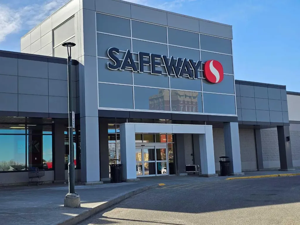 1444 40 Street SW Calgary AB T3C 1W7