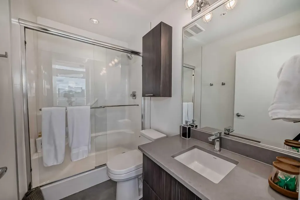 624 8 Avenue SE Calgary AB T2G 0M1