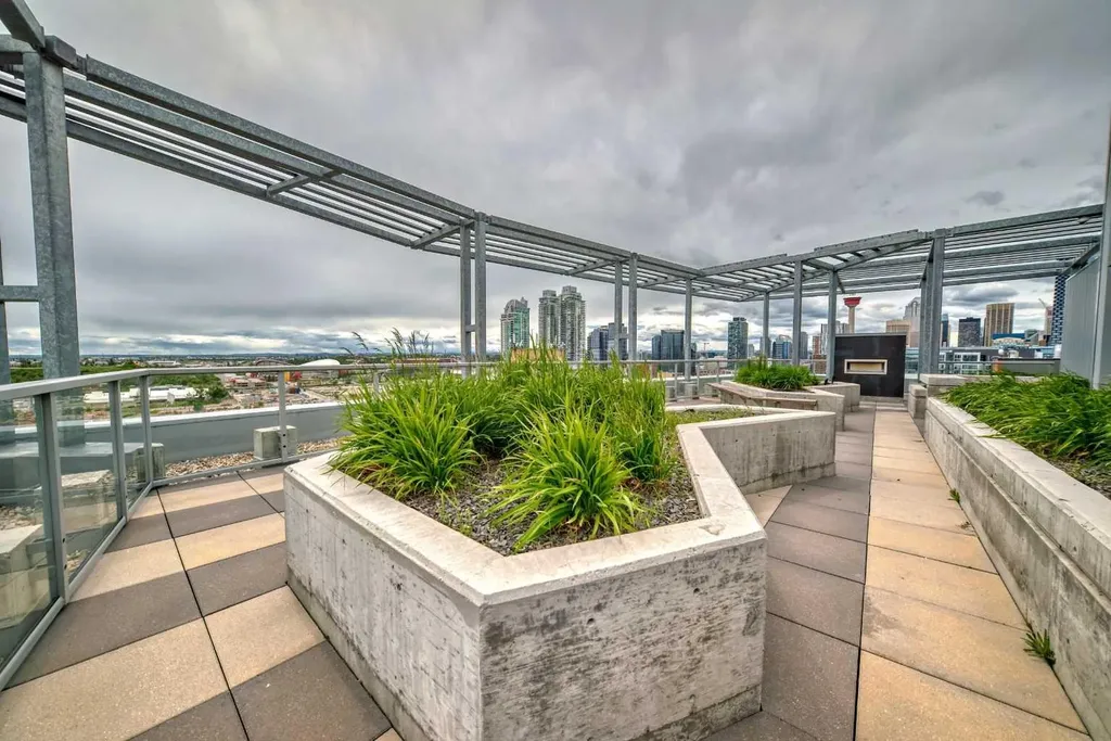 624 8 Avenue SE Calgary AB T2G 0M1