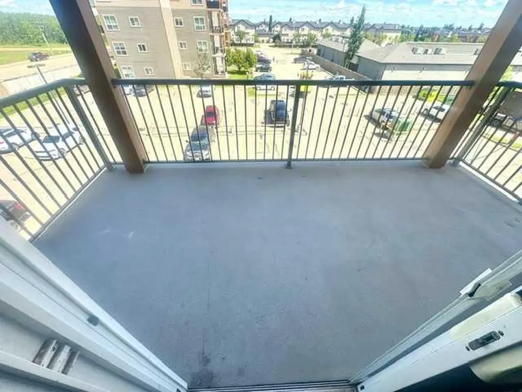 9225 Lakeland Drive Grande Prairie AB T8X 0B8