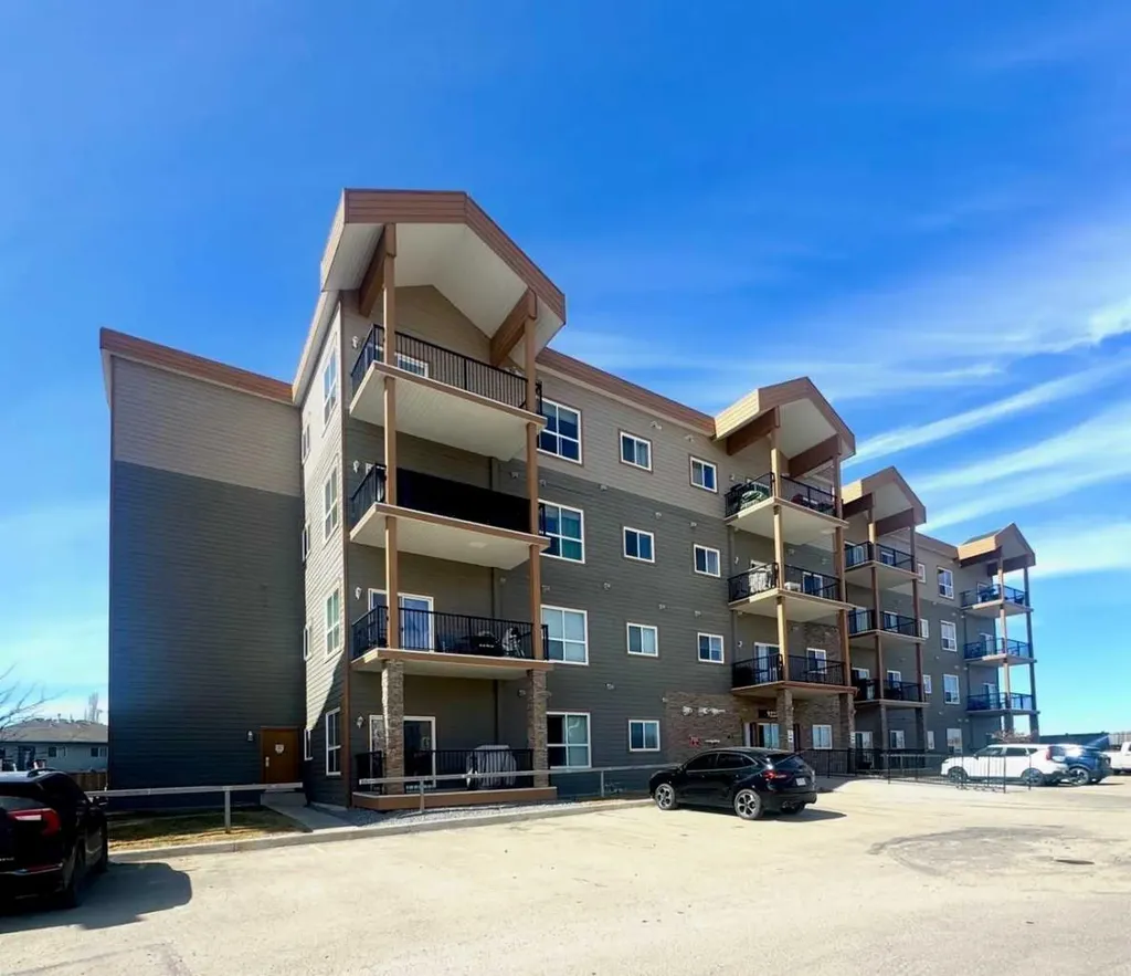 9225 Lakeland Drive Grande Prairie AB T8X 0B8