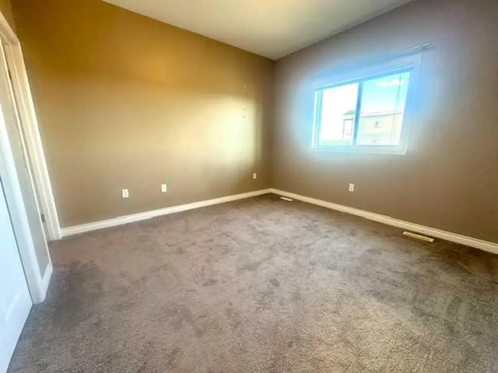 9225 Lakeland Drive Grande Prairie AB T8X 0B8