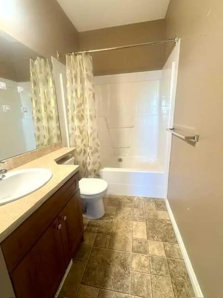 9225 Lakeland Drive Grande Prairie AB T8X 0B8