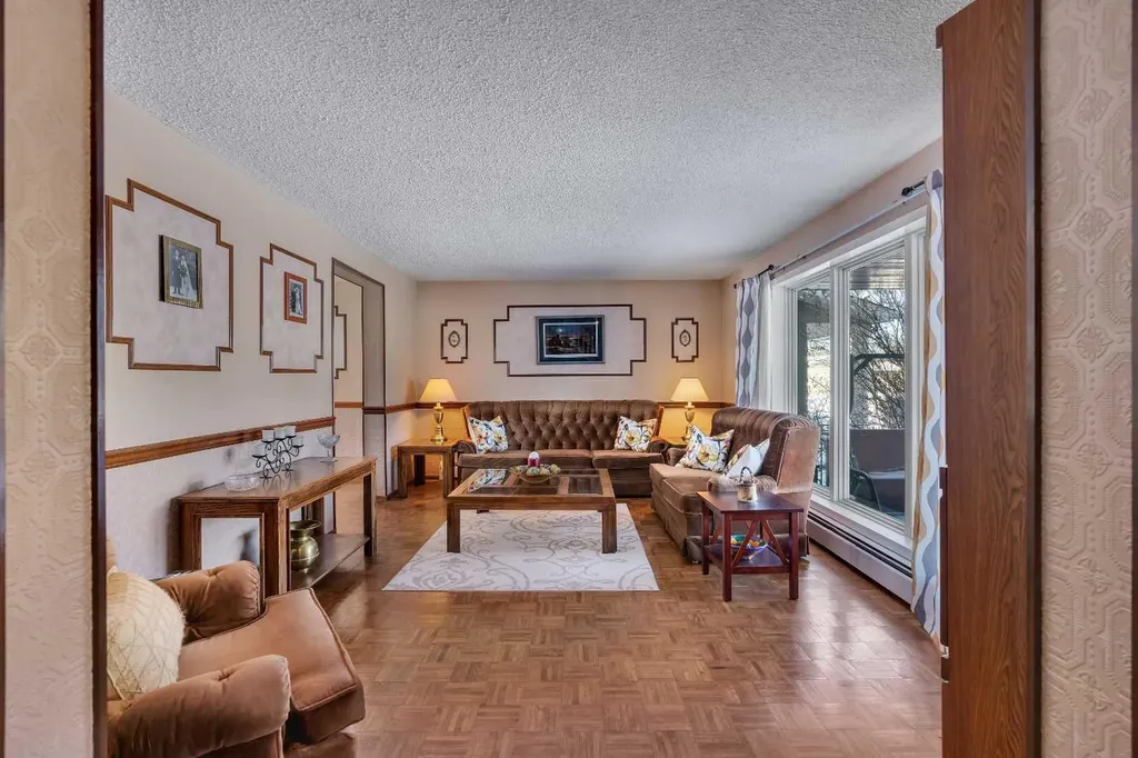 51 Parkwood Crescent Strathmore AB T1P 1H5
