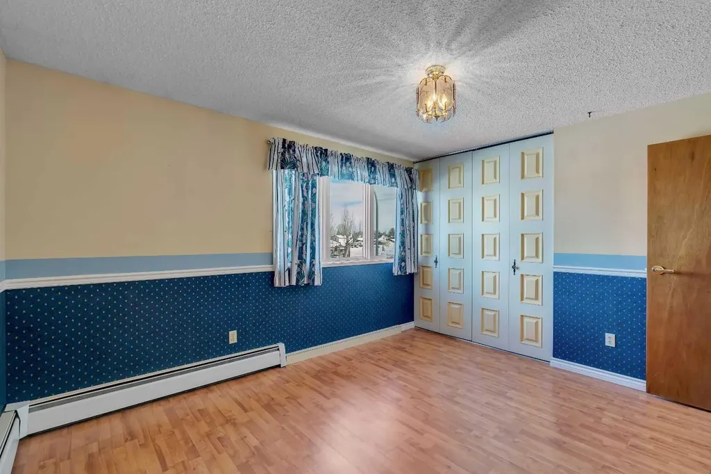 51 Parkwood Crescent Strathmore AB T1P 1H5