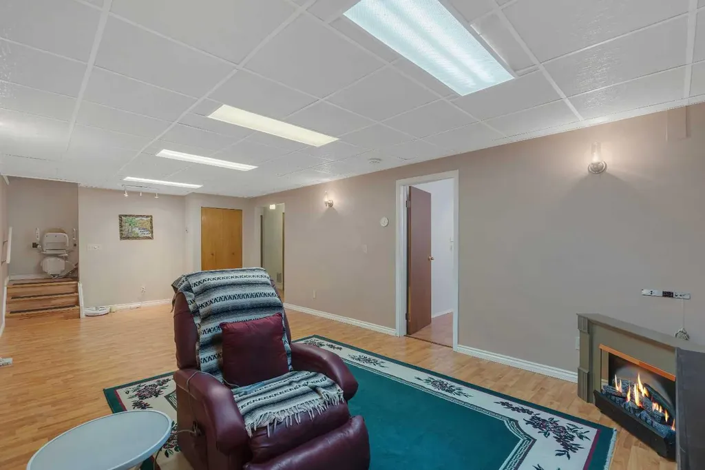 51 Parkwood Crescent Strathmore AB T1P 1H5