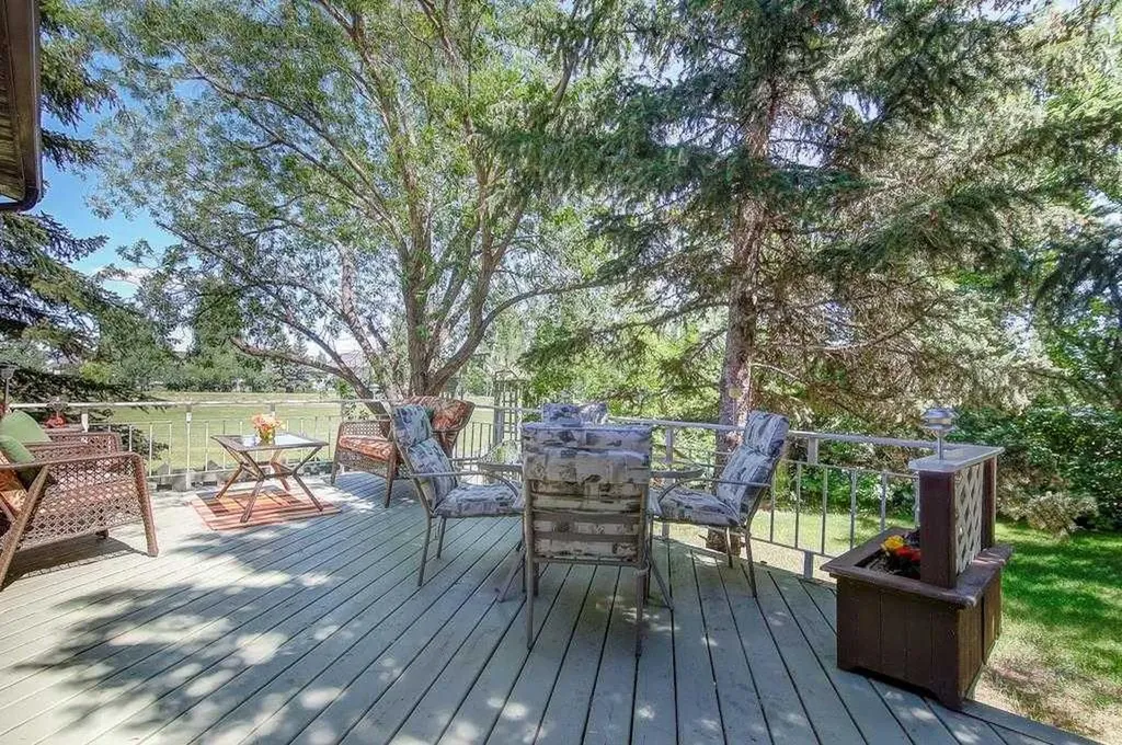 51 Parkwood Crescent Strathmore AB T1P 1H5
