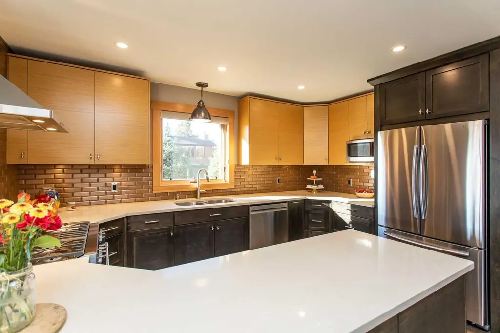 37 Wildrose Street Lacombe AB T4L 1Y4