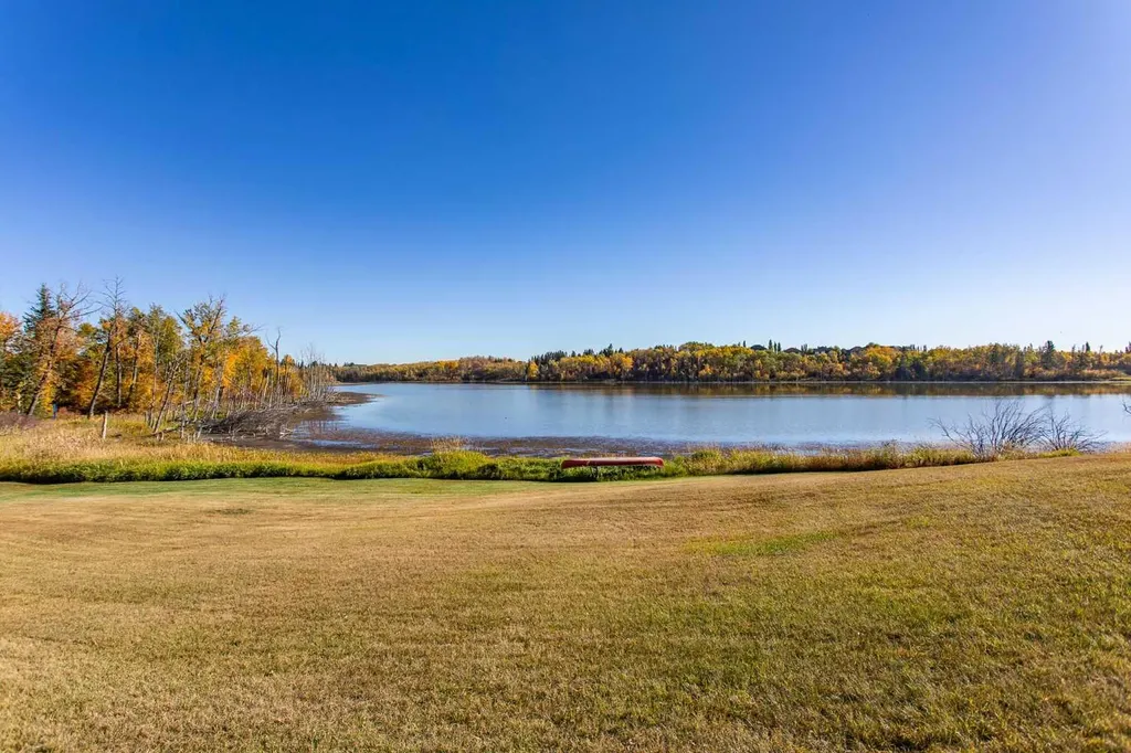 37 Wildrose Street Rural Lacombe County AB T4L 1Y4