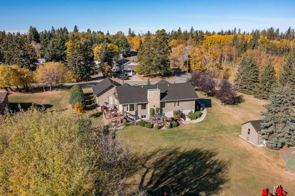 37 Wildrose Street Rural Lacombe County AB T4L 1Y4