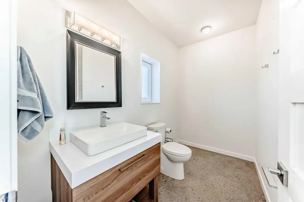 53 Rockhaven Green NW Calgary AB T3G0C5