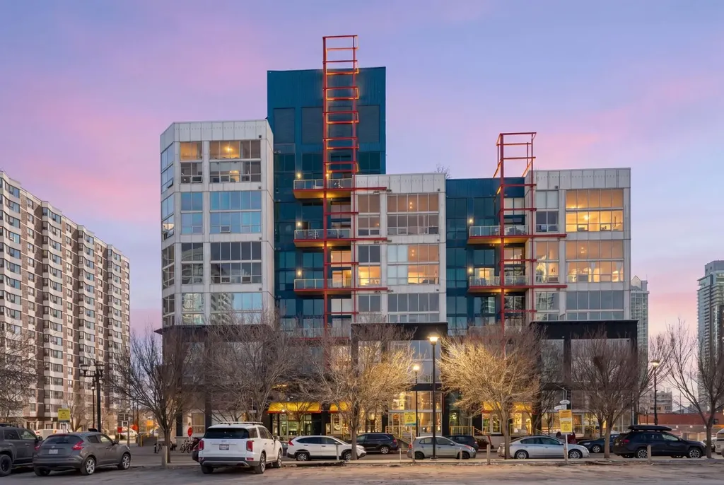 535 8 Avenue SE Calgary AB T2G5S9