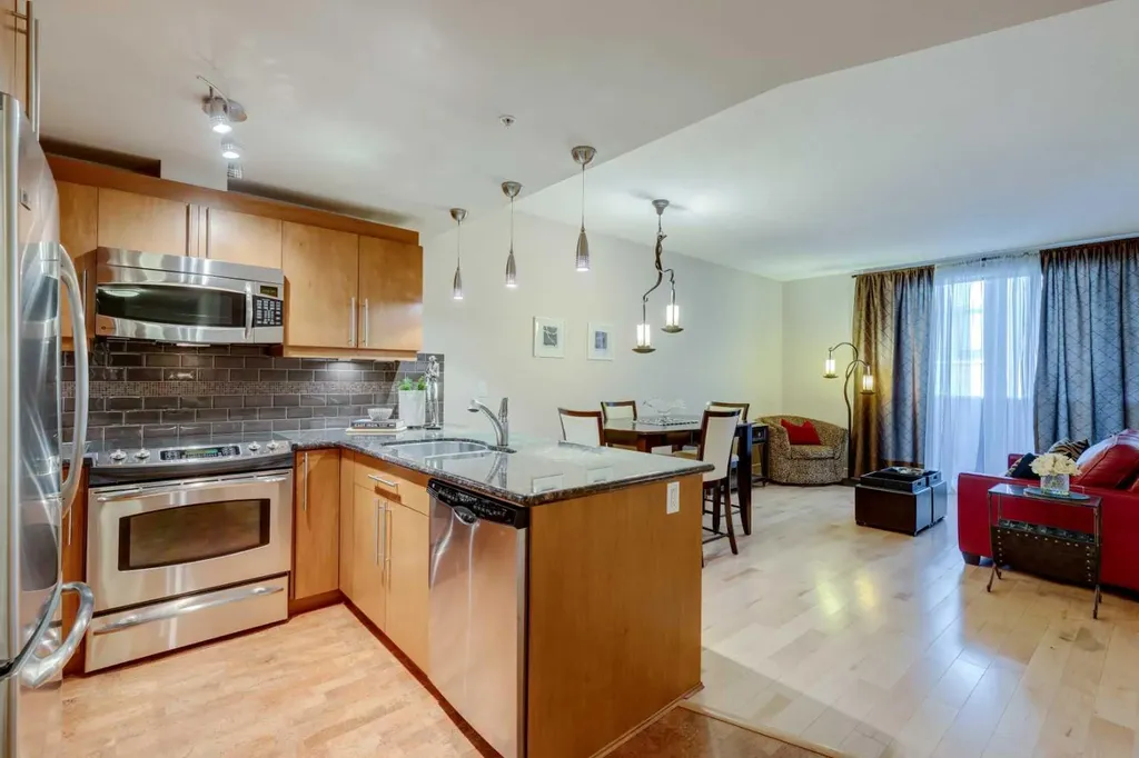 817 15 Avenue SW Calgary AB T2R 0H8