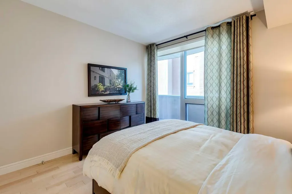 817 15 Avenue SW Calgary AB T2R 0H8