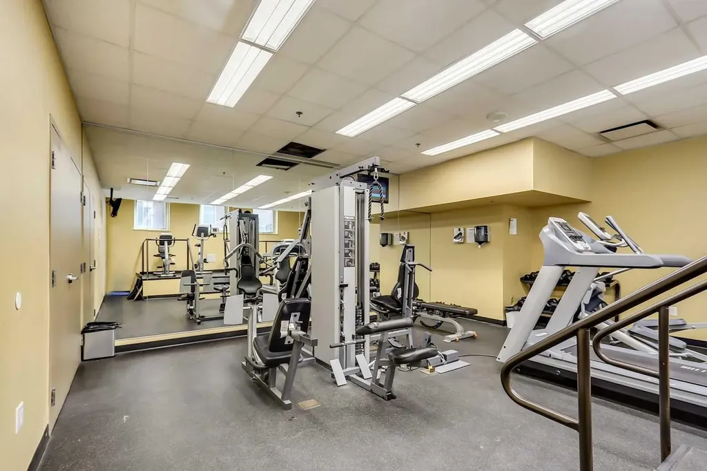 817 15 Avenue SW Calgary AB T2R 0H8