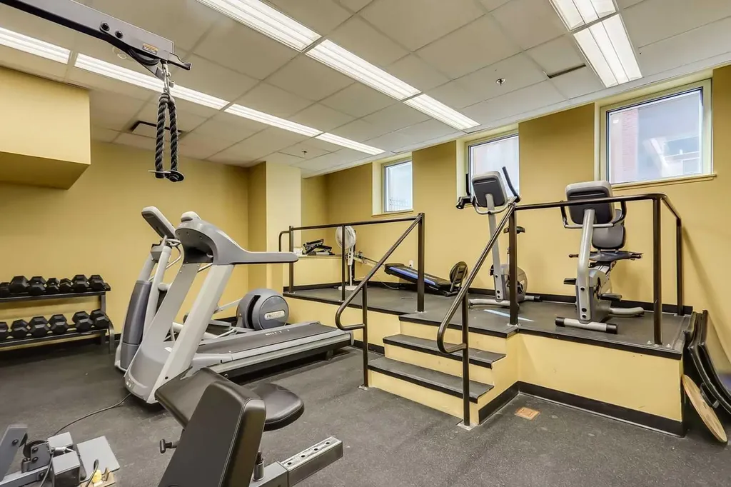 817 15 Avenue SW Calgary AB T2R 0H8