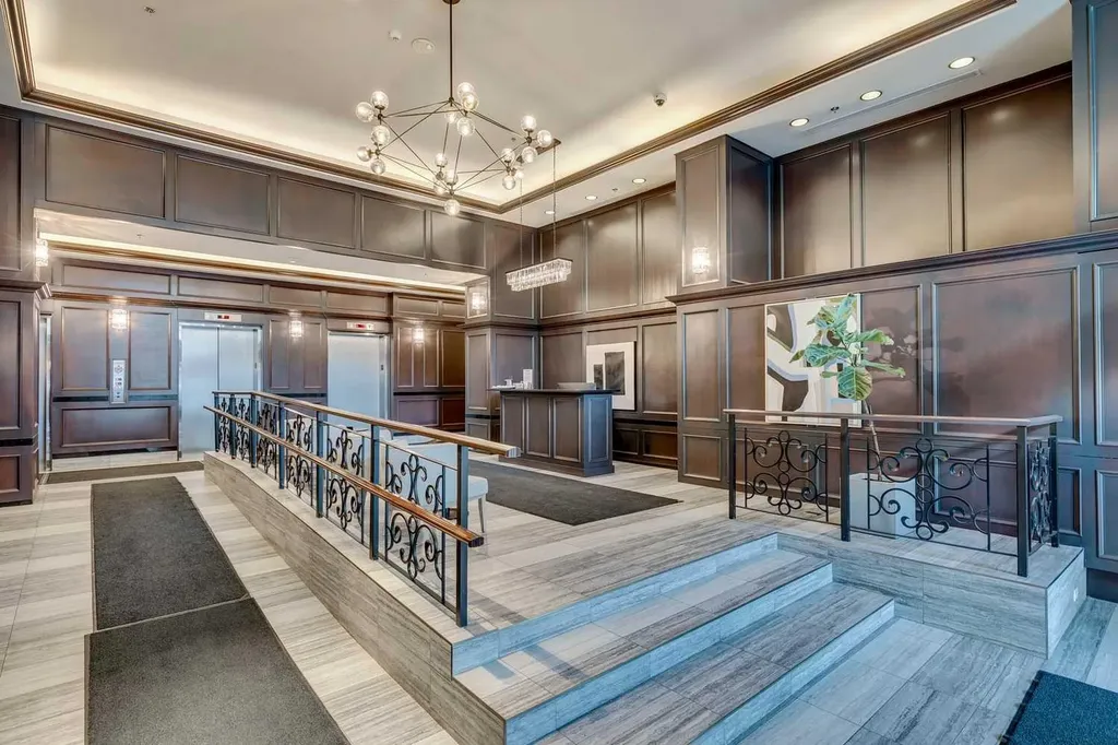 817 15 Avenue SW Calgary AB T2R 0H8