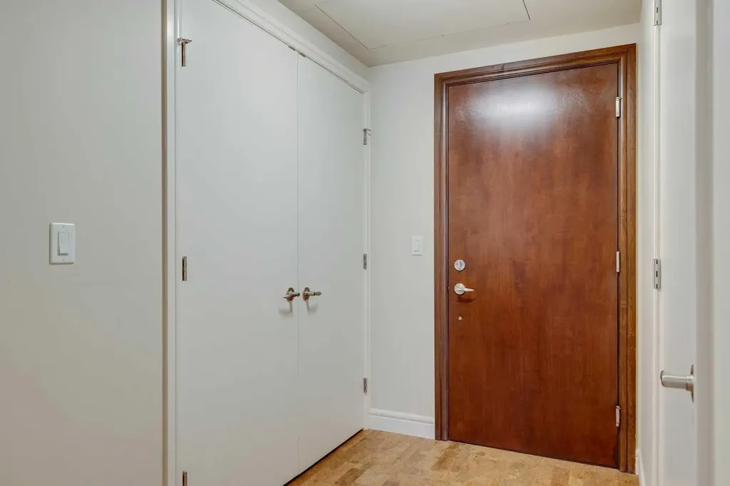 817 15 Avenue SW Calgary AB T2R 0H8