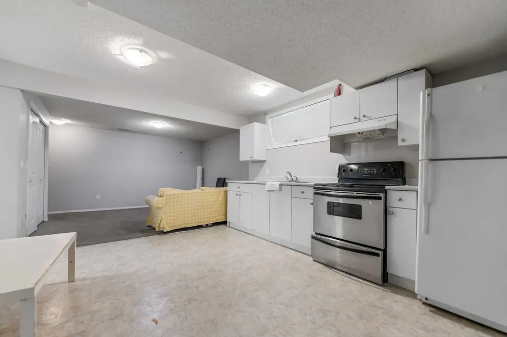 49 Skyview Ranch Boulevard NE Calgary AB T3N 0G8