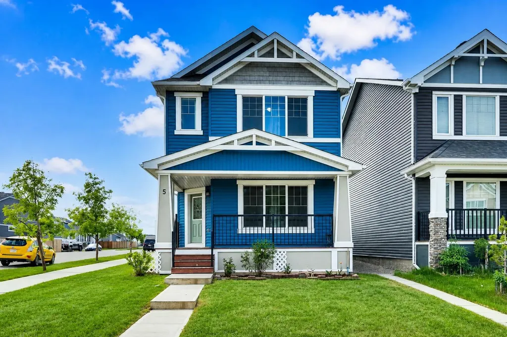 5 Red Embers Row NE Calgary AB T3N 0R4