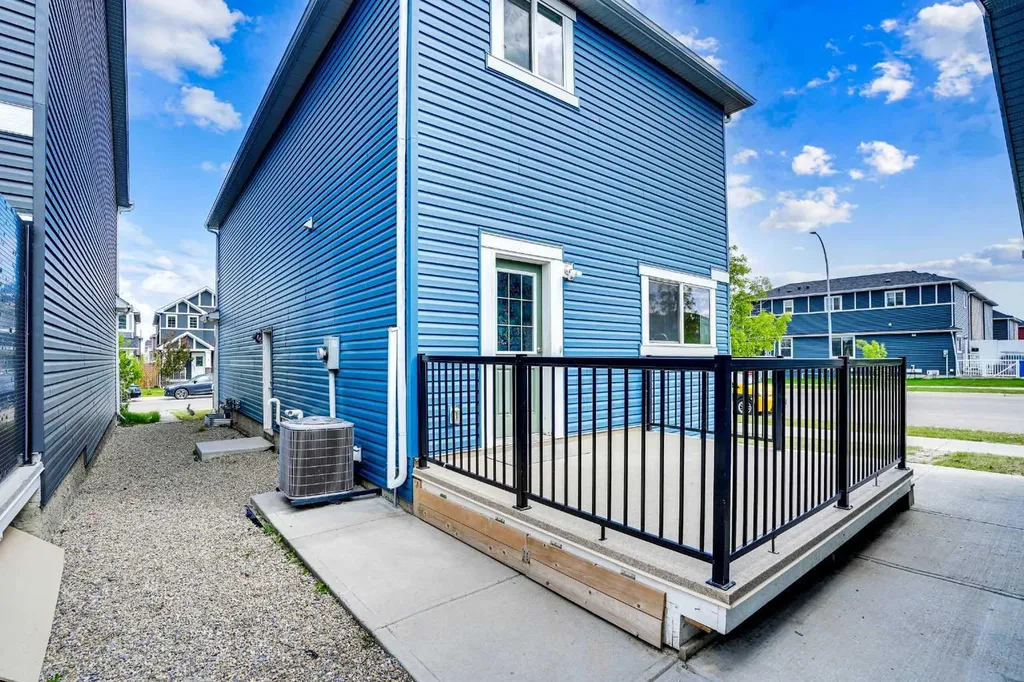5 Red Embers Row NE Calgary AB T3N 0R4