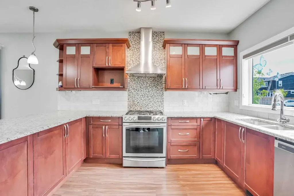 5 Red Embers Row NE Calgary AB T3N 0R4